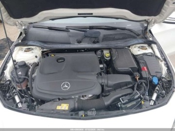 Mercedes CLA C117 2018 Mercedes-Benz CLA 250 Coupe 2.0 Benzyna 208KM, zdjęcie 12