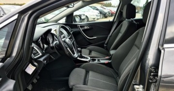 Opel Astra J Hatchback 5d 1.4 Turbo ECOTEC 120KM 2011 Opel Astra BENZYNA NAWIGACJA sportowe fotele super okazja polecamy, zdjęcie 29