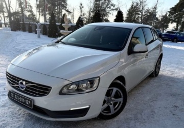 Volvo V60 I Kombi Facelifting 2.0 D4 DRIVE-E 181KM 2015 Volvo V60 2.0 Diesel 181KM, zdjęcie 6