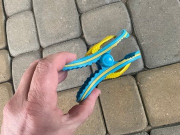 KLIPS DO RĘCZNIKA KĄPIELOWEGO NA PLAŻĘ KLAMERKA DUŻY OLDMAN KLAPEK BUT BLUE
