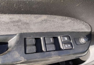 Suzuki Swift V Hatchback 3d Facelifting 1.2 VVT 94KM 2015 Suzuki Swift I rej 2016r, 1.3 Benzyna. Uszkodzony lewy przod i prawy tyl., zdjęcie 9