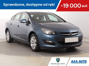 Opel Astra J Sedan 1.4 Turbo ECOTEC 140KM 2017 Opel Astra 1.4 T, Salon Polska, GAZ, VAT 23%