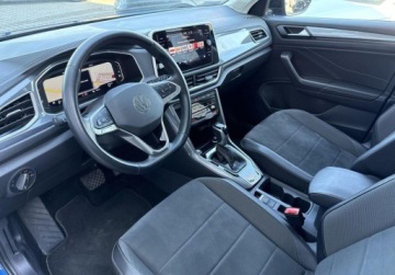 Volkswagen T-Roc I SUV Facelifting 1.5 TSI ACT 150KM 2023 Volkswagen T-Roc 1.5 Benzyna 150KM, zdjęcie 10