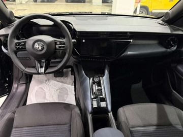 Alfa Romeo Junior 2025 ALFA ROMEO Junior Ibrida eDCT Suv 1.2 (145KM) 2025, zdjęcie 13