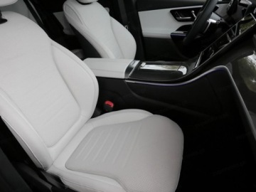 Mercedes GLC C254/X254 Coupe 2.0 200 204KM 2026 GLC Coupe 200 4-Matic AMG Line 2.0 (204KM) 2026, zdjęcie 5