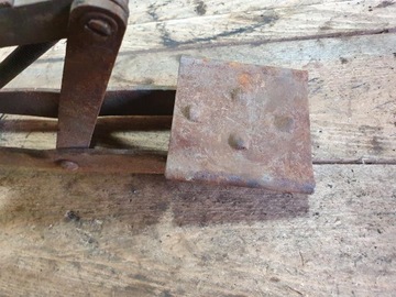 СТАРЫЙ АВТОМОБИЛЬНЫЙ ДОМКРАТ, АВТОМОБИЛЬНЫЙ ПОДЪЕМНИК ТРАПЕЦОВИДНЫЙ, PRL, ОРИГИНАЛ