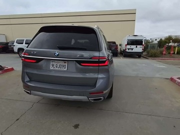 BMW X7 2024 BMW X7 xDrive40i 2025 3.0l 3.0 Benzyna 375KM, zdjęcie 2