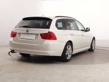 BMW Seria 3 E90-91-92-93 Touring E91 2.0 320d EfficientDynamics 163KM 2011 BMW 3 320 d, Navi, Xenon, Klima, Klimatronic, zdjęcie 4