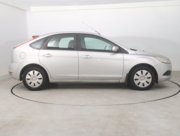 Ford Focus II Hatchback 5d 1.6 Duratec 100KM 2010 Ford Focus 1.6 16V, Salon Polska, Serwis ASO, zdjęcie 5