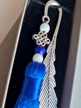 ZAKŁADKA DO KSIĄŻKI PIÓRKO Z FRĘDZLEM NA PREZENT