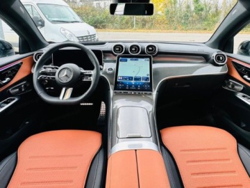 Mercedes GLC C254/X254 Coupe 2.0 220d 197KM 2025 GLC Coupe 220 d 4-Matic AMG Line 2.0 (197KM) 2025, zdjęcie 7