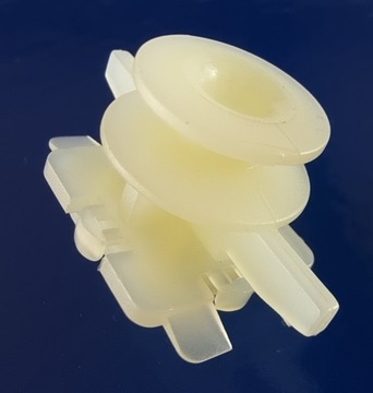 КРЕПЛЕНИЕ ФАР FIESTA 01-08/ FUSION 01-12