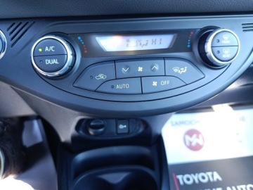 Toyota Yaris III 2017 Toyota Yaris Hybrid 100 Premium EU6 III (2011-2019, zdjęcie 36