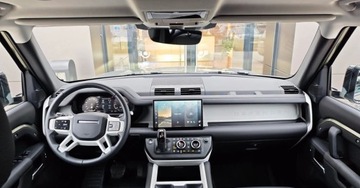 Land Rover Defender IV (L663) 90 3.0D R6 200KM 2025 Land Rover Defender Defender MY25.5 3.0D I6 200 PS AWD Auto S 110 3.0 200KM, zdjęcie 2