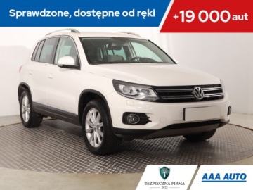 Volkswagen Tiguan I SUV Facelifting 2.0 TDI CR DPF BlueMotion 140KM 2013 VW Tiguan 2.0 TDI, Salon Polska, 4X4, DSG, Xenon
