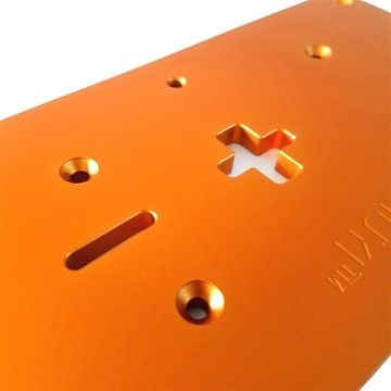 Электрический лобзик со столешницей