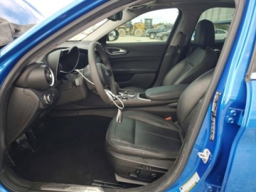 Alfa Romeo Giulia II 2021 Alfa Romeo Giulia 2021r., Ti, 2L, od ubezpieczalni 2.0 Benzyna 284KM, zdjęcie 6