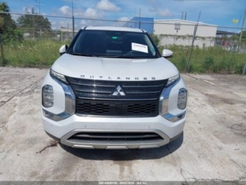 Mitsubishi Outlander III 2024 Mitsubishi Outlander SE 2024 2.5L 2.5 Benzyna 181KM, zdjęcie 7