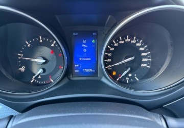 Toyota Avensis III Wagon Facelifting 2015 2.0 D-4D 143KM 2018 Toyota Avensis salon Polska 2.0 Diesel 143KM, zdjęcie 14