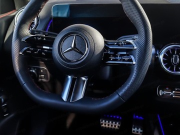 Mercedes GLB SUV 2.0 200d 150KM 2025 MERCEDES-BENZ GLB 200 d AMG Line Suv 2.0 (150KM) 2025, zdjęcie 4