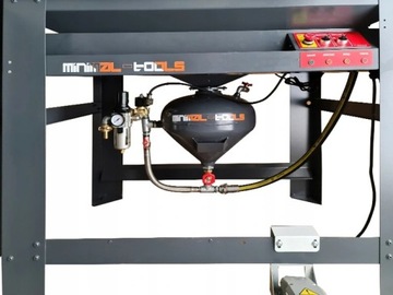 Пескоструйный аппарат PRESSURE 900L кабинный, камера ПОЛЬША