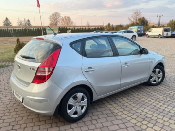 Hyundai i30 I Hatchback 1.4 109KM 2010 Hyundai i30 1.4 109KM Klima 4szyby 1- reka Sprawdz 1.4 Benzyna 109KM, zdjęcie 21