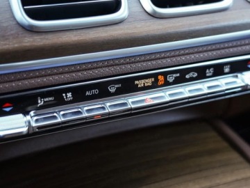 Mercedes GLE V167 SUV Facelifting 2.0 300d 269KM 2026 MERCEDES-BENZ GLE 300 d 4-Matic AMG Line 2.0 (269KM) 2026, zdjęcie 7