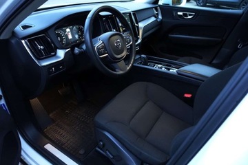 Volvo XC60 II 2021 Volvo XC 60 Bezwypadek SalonPL mildHybrid Tempomat Utrz. pasa ruchu F, zdjęcie 5