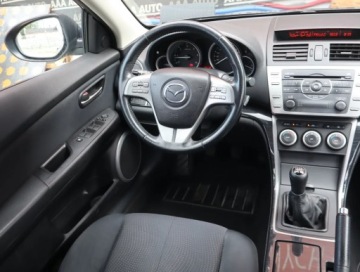 Mazda 6 II Hatchback Facelifting 2.2 MZR-CD 129KM 2010 Mazda 6 2.2 MZR-CD, HAK, Klima, Klimatronic,ALU, zdjęcie 6