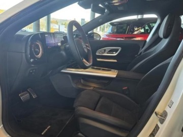 Mercedes CLA C118/X118 2025 Mercedes-Benz CLA 200 AMG Line 1.5 163KM, zdjęcie 3