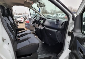 Opel Vivaro B Kombi Extra Long H1 2,9t 1.6 BiTurbo 125KM 2017 Opel Vivaro 1,6 Diesel 125km 6-Biegow Klima Serwis 9-osob 1.6 Diesel, zdjęcie 22