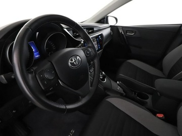 Toyota Auris II Hatchback 5d Facelifting 1.8 Hybrid 136KM 2016 Toyota Auris HEV panorama klima auto navi kamera, zdjęcie 13