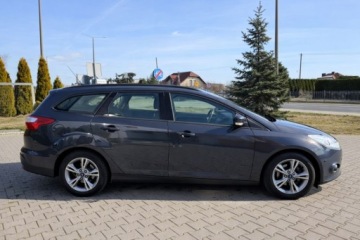 Ford Focus III Kombi Facelifting 1.0 EcoBoost 125KM 2014 Ford Focus Ford Focus 2014 141 000 km Kombi swiezo sprowadzony, zdjęcie 4