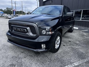  RAM 1500 Classic SLT 2021 5.7l 5.7 Benzyna 395KM, zdjęcie 1