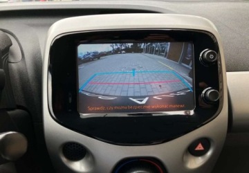 Toyota Aygo II Hatchback 5d 1.0 VVT-i 69KM 2016 Toyota Aygo Toyota Aygo Benzyna 69KM, zdjęcie 21