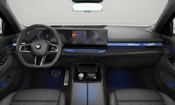 BMW Seria 5 G90-91 Touring 2.0 520d 197KM 2025 BMW 520 BMW 520d xDrive, HAK, Panorama, Wentylacja, zdjęcie 8