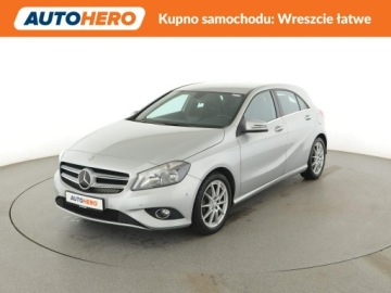Mercedes Klasa A W176 Hatchback 5d Facelifting 180 d 109KM 2015 Mercedes A 180 A180 CDI Urban Klimatyzacja