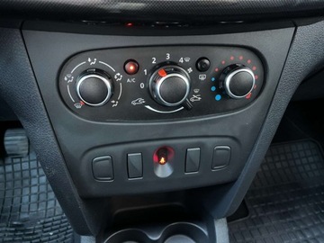 Dacia Sandero II Hatchback 5d Facelifting 1.5 Blue dCi 95KM 2020 Dacia Sandero 1.5 diesel 95 KM zarej w PL zadbany mozliwa zamiana, zdjęcie 10