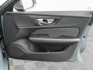 Volvo V60 II  2022 Volvo V60 WD5210S#B4 D Momentum Pro K.cofania, zdjęcie 28