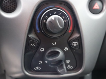 Toyota Aygo II Hatchback 3d Facelifting 1.0 VVT-i 72KM 2020 Toyota Aygo 1.0 VVT-i, Salon Polska, zdjęcie 12