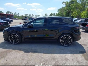 Porsche Cayenne III SUV S 2.9 440KM 2023 Porsche Cayenne 2023 PORSCHE CAYENNE PLATINUM EDITION 2.9 Benzyna 440KM, zdjęcie 4