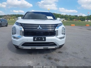 Mitsubishi Outlander III 2024 Mitsubishi Outlander 2024 MITSUBISHI OUTLANDER SE 2.5 S-AWC 2.5 Benzyna, zdjęcie 9