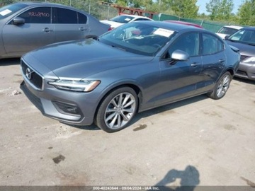 Volvo S60 III 2021 Volvo S60 T6 Momentum 2021 2.0l 2.0 Benzyna 330KM, zdjęcie 6