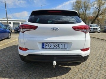 Hyundai Tucson III SUV 1.6 GDI 132KM 2016 Hyundai Tucson 1,6 benzyna 132KM nawigacja kamera, zdjęcie 19
