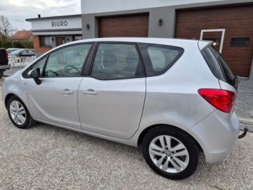Opel Meriva II Mikrovan 1.4 Twinport ECOTEC 100KM 2011 Opel Meriva Sliczna 1.4 b z Niemiec przebieg 180 tys km jak nowa wersja Co, zdjęcie 4