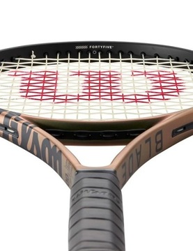 Теннисная ракетка WILSON BLADE 100 v8 L4