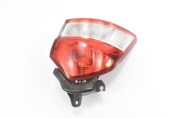LAMPA PRAWY TYŁ W BŁOTNIK 81550-0DB60 TOYOTA YARIS III 17-19 LIFT