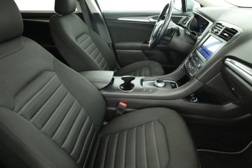 Ford Mondeo V Liftback Facelifting 2.0 EcoBlue 150KM 2019 Ford Mondeo 2.0 EcoBlue, Salon Polska, zdjęcie 6