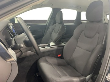 Volvo XC60 II 2021 Volvo XC 60 B4 B Momentum Pro, zdjęcie 15