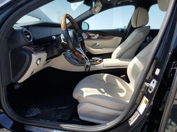 Mercedes Klasa E W213 2020 Mercedes-Benz Klasa E 350 4Matic 2020 2.0l 2.0 Benzyna 255KM, zdjęcie 7